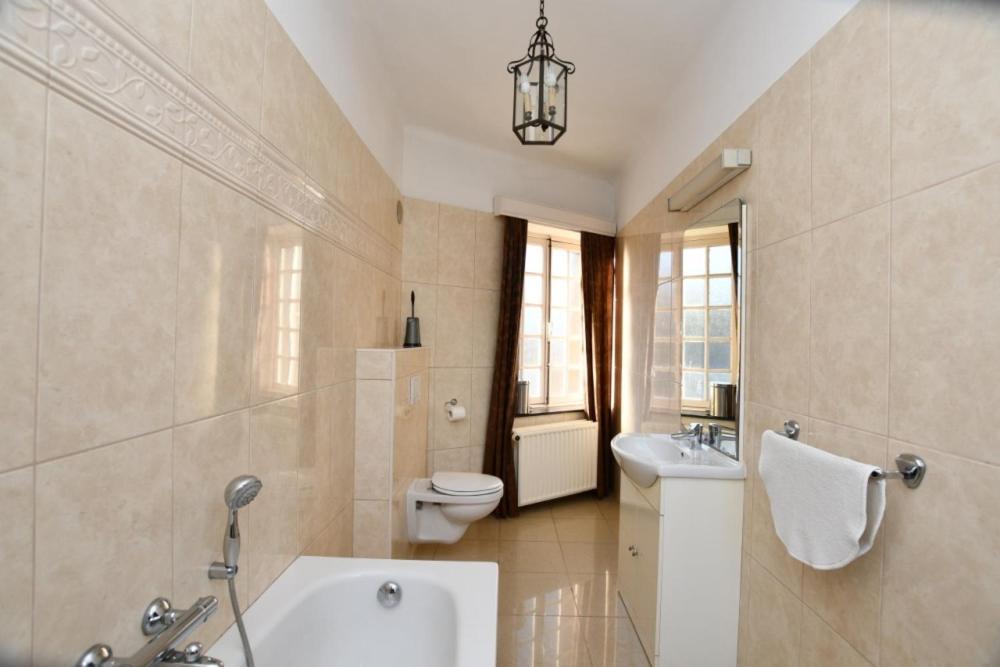 La Villa Spa, A 10 Minutes A Pied Du Centre Ville Ngoại thất bức ảnh